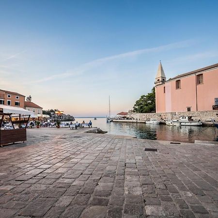 Apartment Carmen Veli Lošinj Екстериор снимка