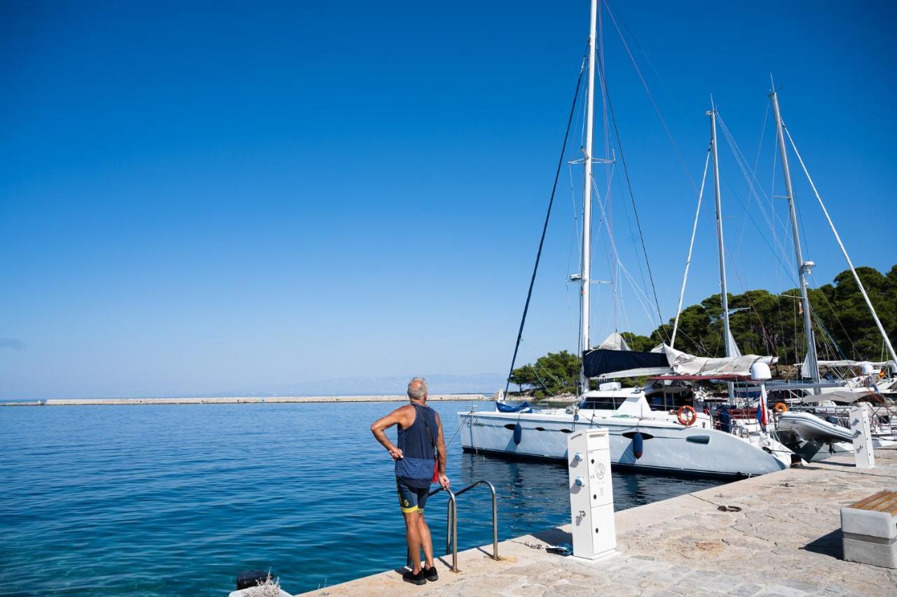 Apartment Carmen Veli Lošinj Екстериор снимка