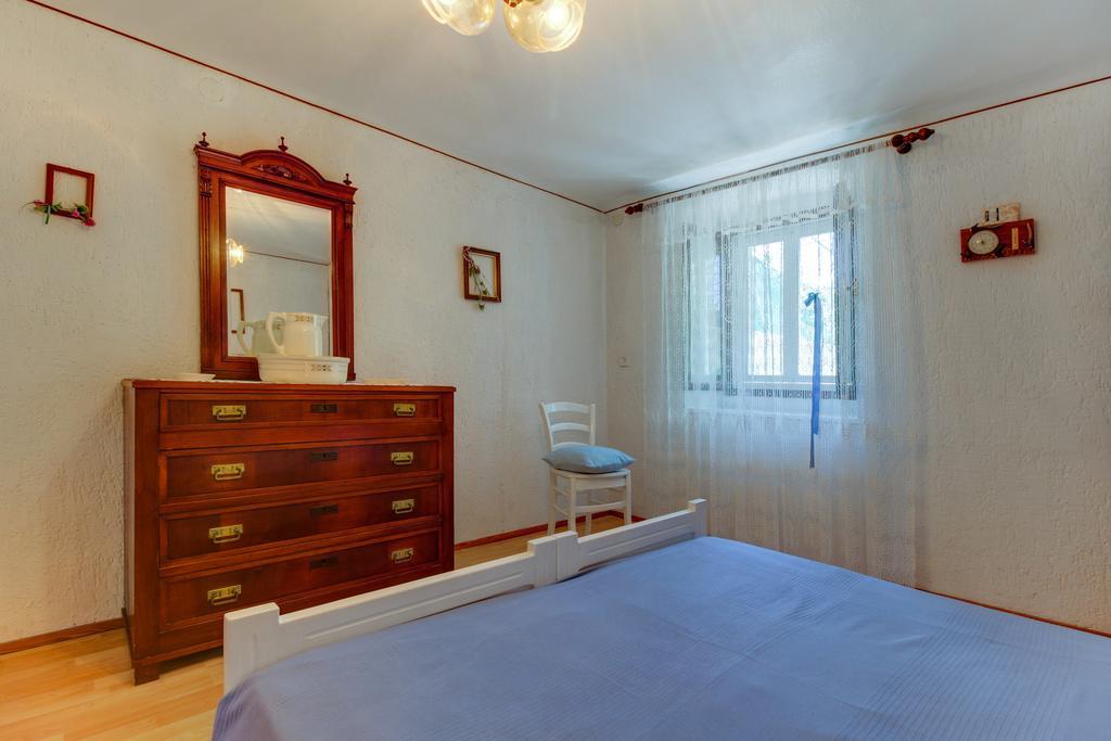 Apartment Carmen Veli Lošinj Екстериор снимка