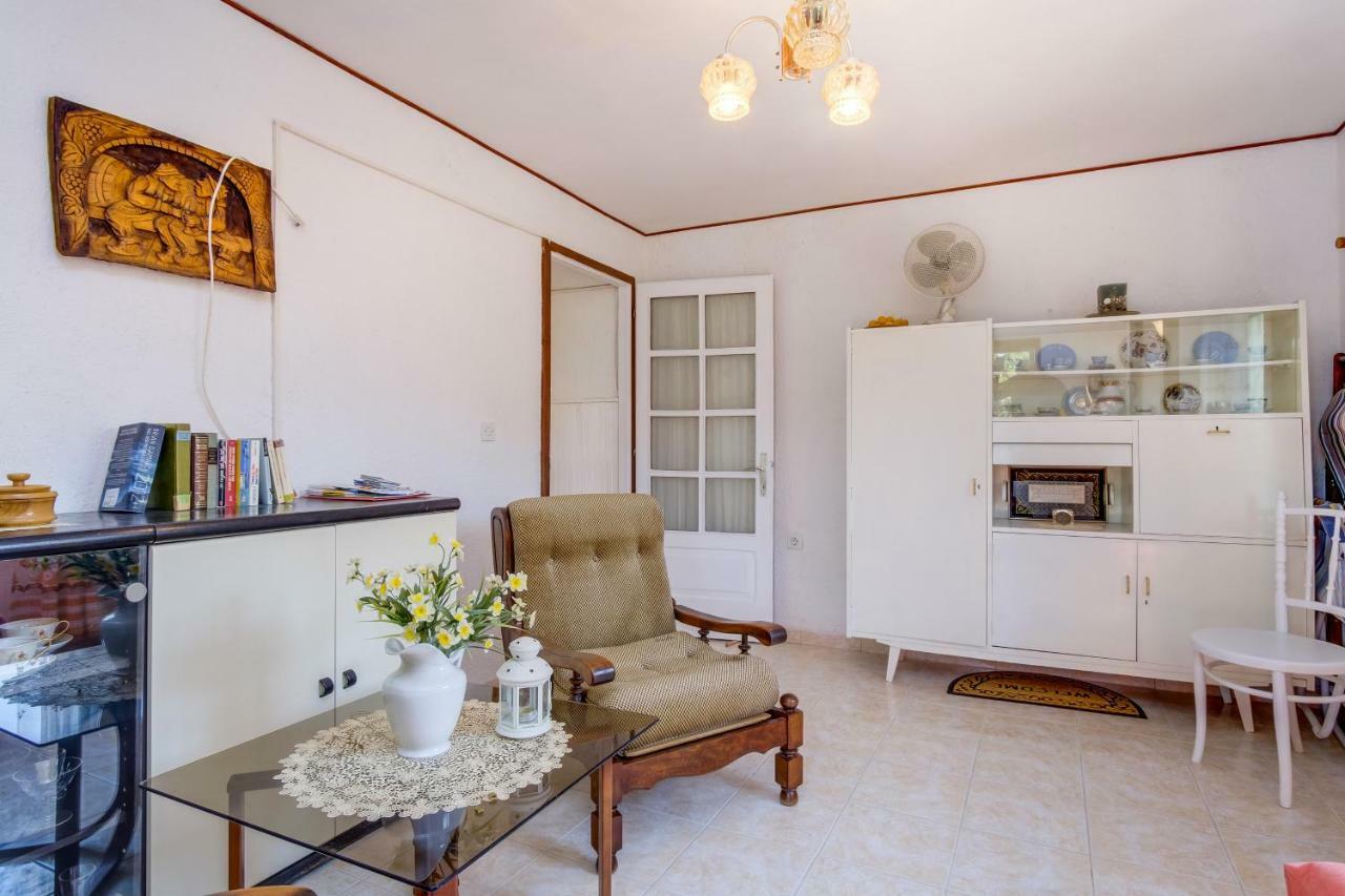 Apartment Carmen Veli Lošinj Екстериор снимка